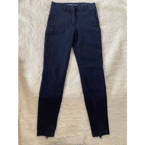 Jeans - Picture 1 of 3